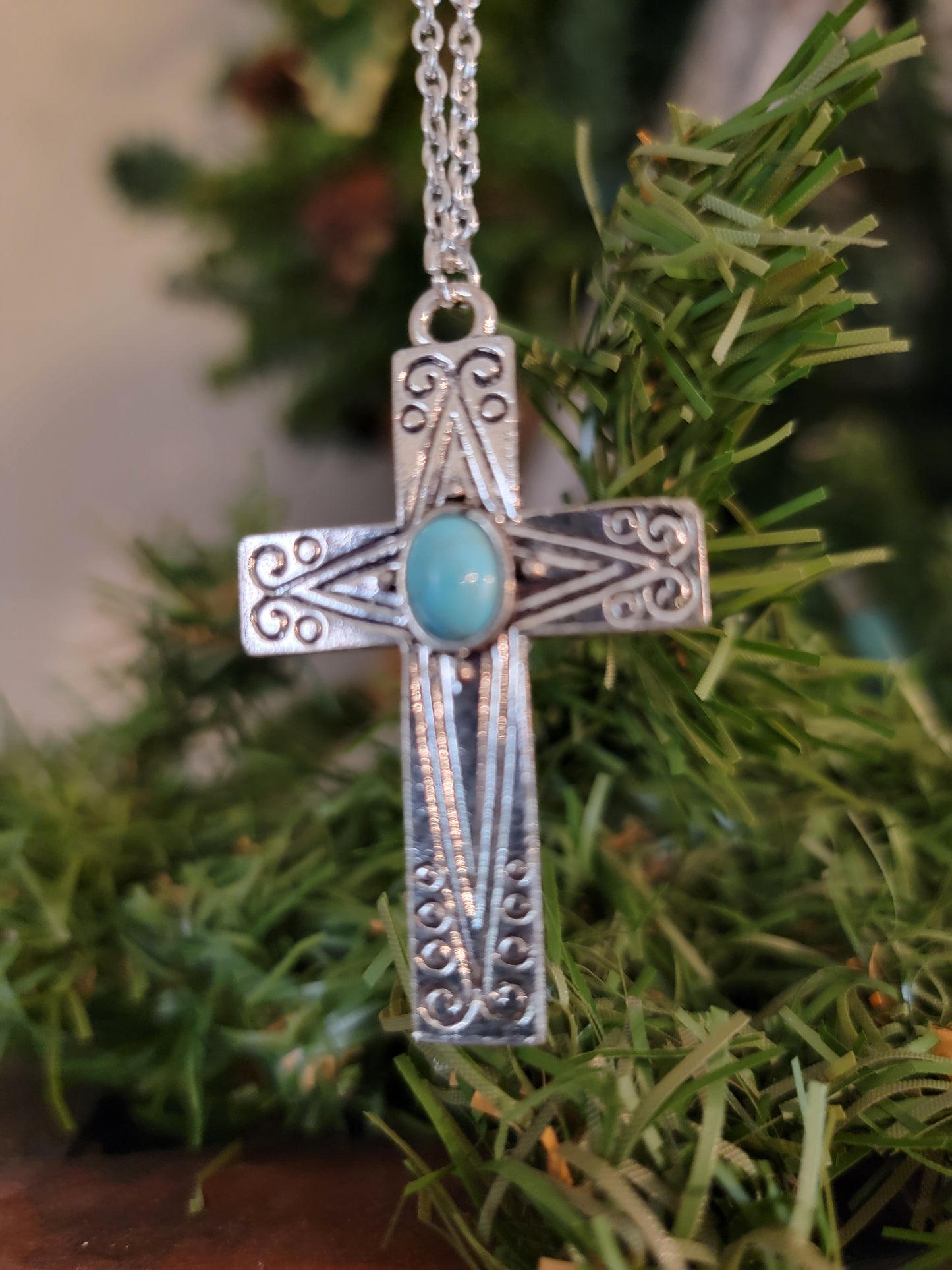 Vintage Carved Pattern Cross Necklace with Turquoise Inlaid